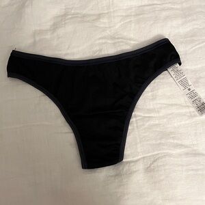 Hanky Panky MoveCalm Thongs
